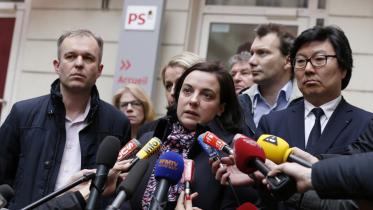 France-polls-1WB.jpg