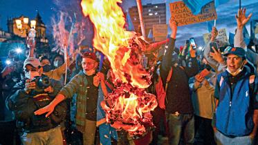 guatemalans-protest.jpg