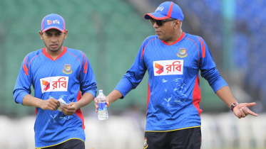 Hathurusingha-and-mushy.jpg