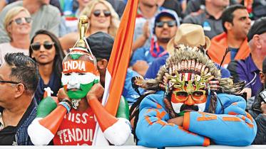 indian fans 1.jpg