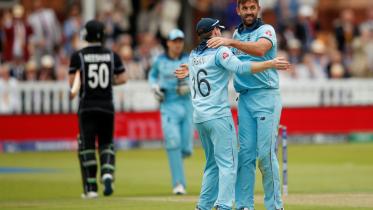 LIAM PLUNKETT send Neesham back.jpg