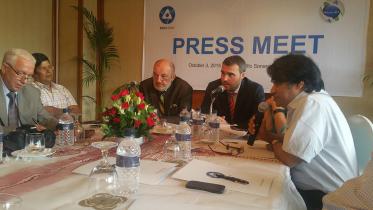 Maksim-at-press-meetWB.jpg