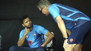 Mashrafe Bin Mortaza with coach Tom Moody