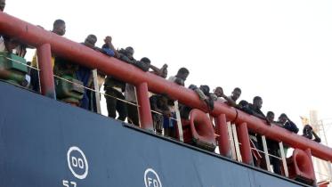 migrants-wb.jpg