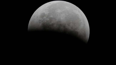 Moon-web.jpg