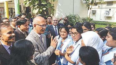 nahid.jpg
