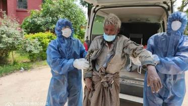Old man with coronavirus symptoms