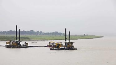 Padma-1WB.jpg