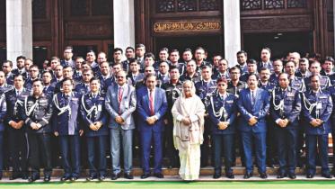 photo with pm.jpg