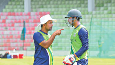 Prime Bank South Zone coach Khaled Masud.jpg