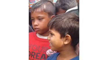 rajshahi-train-accident-stop-photo-18.12.17-web.jpg