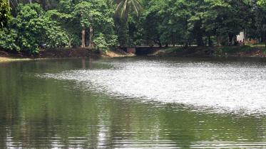 2 school students drown in Ramna Park