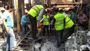Authorities have called off rescue operation after dousing the ghastly fire at Chawkbazar 