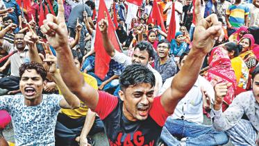 rmg workers demo.jpg