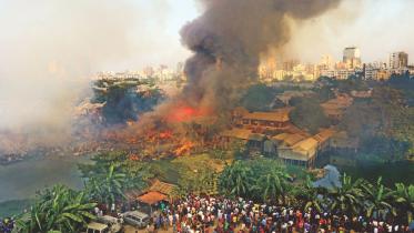slum fire 1.jpg