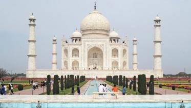 Taj Mahal.jpg