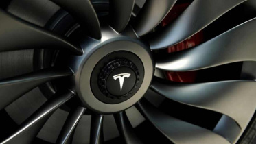 Tesla-1WB.jpg