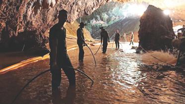thai cave 1.jpg