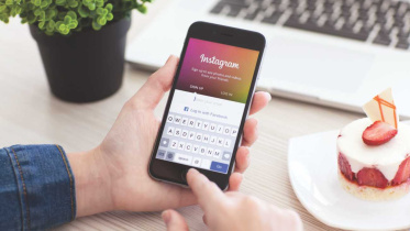 The darker side of social media - Living the InstaLie
