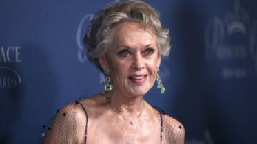 Tippi-HedrinWB.jpg