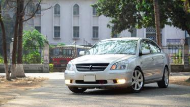 TOYOTA PREMIO 1.jpg
