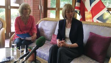 UK-envoy-wb.jpg