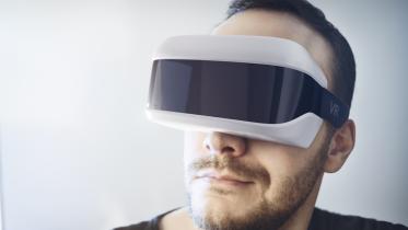 VR