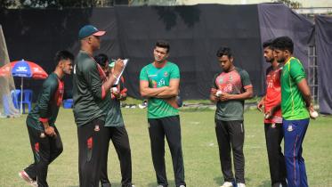 Courtney Walsh