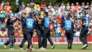 While England talk of trying to make the quarters, New Zealand talk of trying to win with a good net run rate
