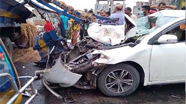 benapole_photo-road_accident_-2_killed_9_injured_-18.07.21.jpg