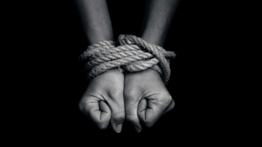 trafficking-slum-women.jpg