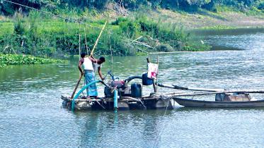 illegal-sand-lifting-bongshi-river.jpg