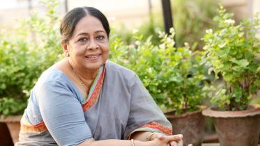 sharmili_ahmed_4.jpg