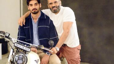 ahan-sunil-november_d.jpg