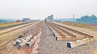 dual-gauge_rail_line.jpg