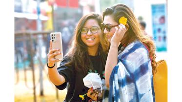 selfie-mela.jpg