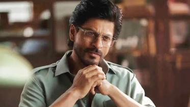 raees-becomes-shah-rukh-khan-3.jpg