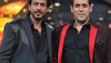 when-salman-said-srk-used-to-call-me-sir1200_62388dcaa6798.jpeg