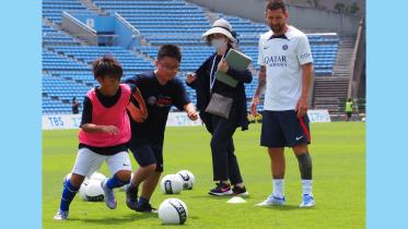 messi_with_baccha_kaccha.jpg
