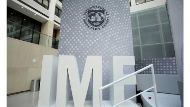 imf-team-holds-talks.jpg