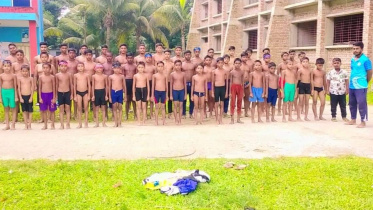 nikli_swimmers.jpg