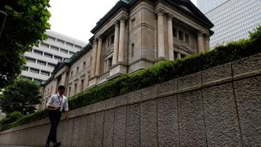 boj-seen-sticking-to-ultra-low.jpg