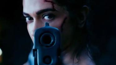 deepika-padukone-sports-a-fierce-look-in-pathaan-motion-poster-2022-07-25.jpg