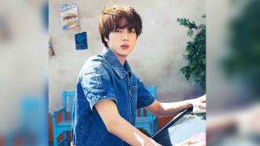 BTS Jin announces military enlistment date 