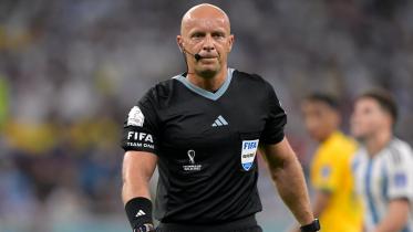 world_cup_final_referee.jpg