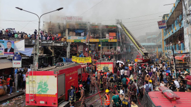 Defence forces join 30 fire service units to fight New Super Market blaze