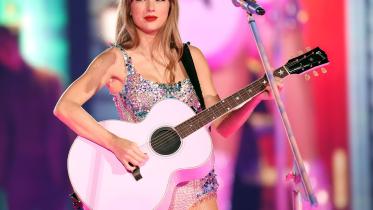 230318120009-01-taylor-swift-eras-tour-0317.jpg