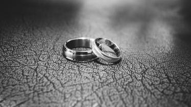 How to wear your wedding and engagement rings