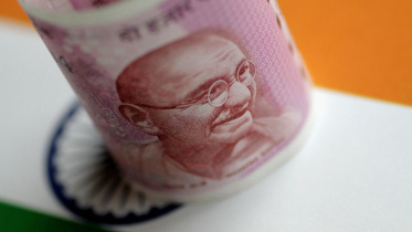 rupee-inches-up-b4.jpg