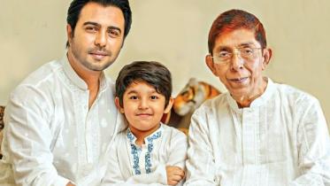 My father was my hero: Apurba